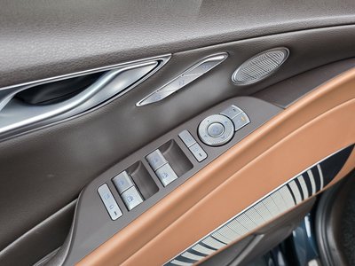 2023 Genesis G80 (RG3) thumbnail 28