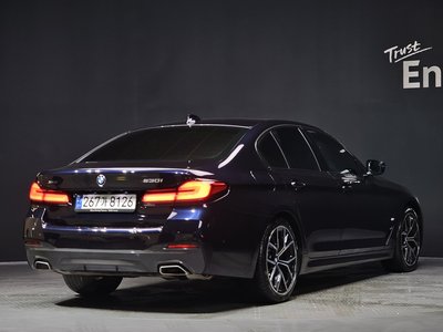 BMW 5 SERIES - 4