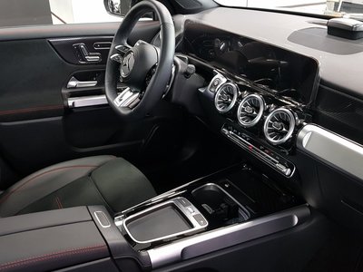 MERCEDES-BENZ GLB - 9
