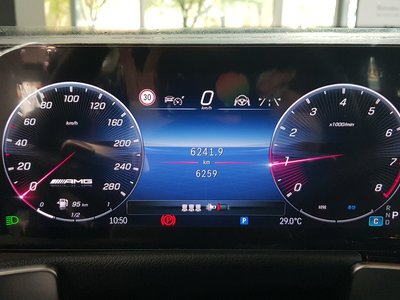 MERCEDES-BENZ GLB - 8