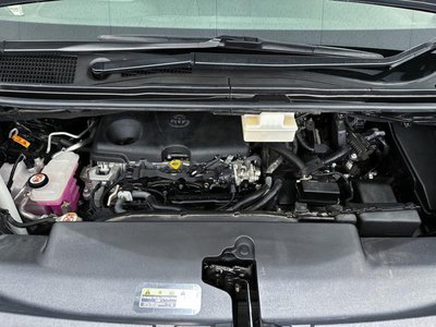 TOYOTA VELLFIRE - 9