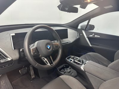 BMW IX - 7