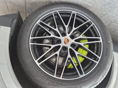 PORSCHE CAYENNE - 8