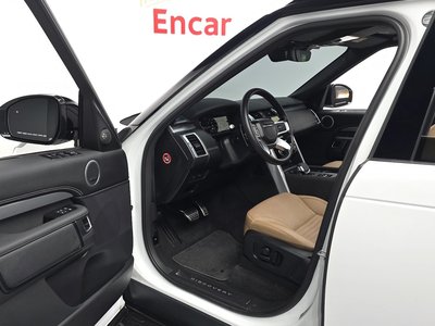 2024 LAND Rover DISCOVERY photo 10