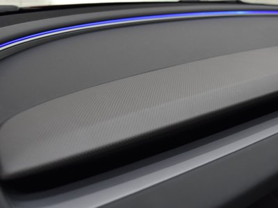 2025 Tesla MODEL 3 — миниатюра 26