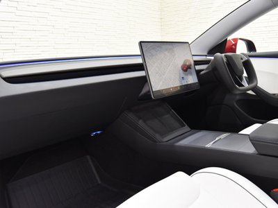 2025 Tesla MODEL 3 photo 8