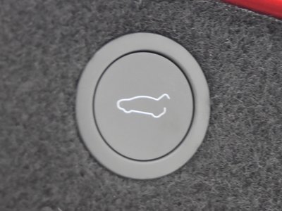 2025 Tesla MODEL 3 — миниатюра 23