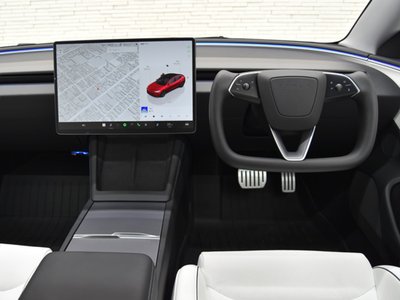 2025 Tesla MODEL 3 photo 9