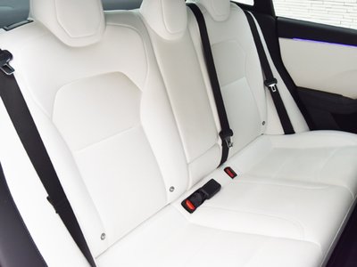 2025 Tesla MODEL 3 — миниатюра 14