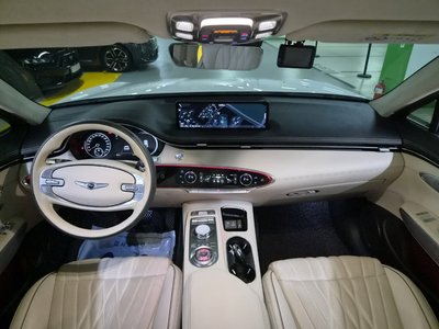 2021 Genesis GV70 — миниатюра 11