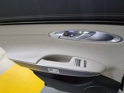 2021 Genesis GV70 — миниатюра 15
