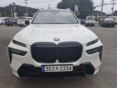 2024 BMW X7 photo 1