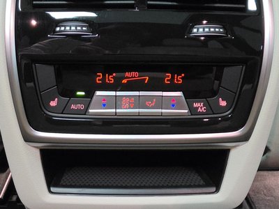 2026 BMW X5 缩略图 18