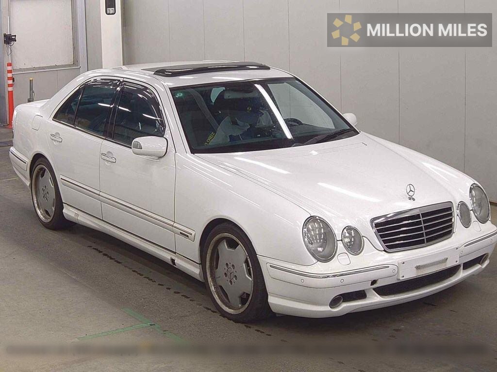 MERCEDES-BENZ E-CLASS AMG - View 1