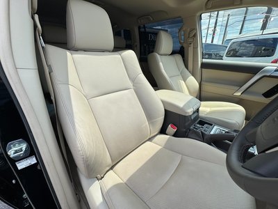 2023 Toyota LAND CRUISER PRADO — миниатюра 36