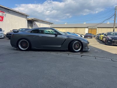 NISSAN GT-R - 8