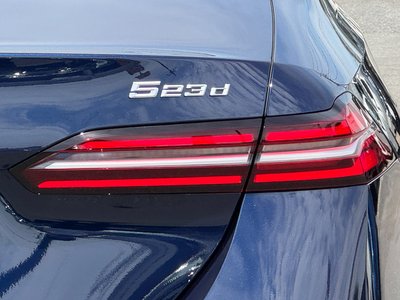 صورة مصغرة 11 لـ 2024 BMW 5 SERIES