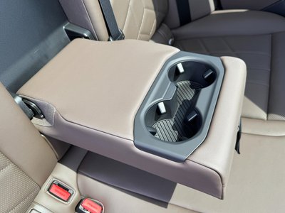 صورة مصغرة 47 لـ 2024 BMW 5 SERIES