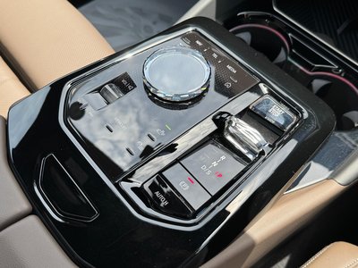 صورة مصغرة 38 لـ 2024 BMW 5 SERIES