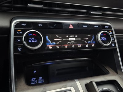 2022 Genesis GV80 thumbnail 24