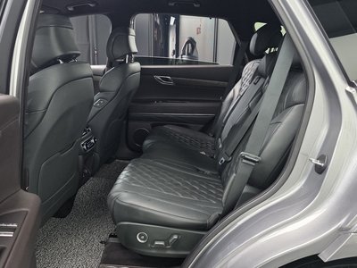 2022 Genesis GV80 thumbnail 18