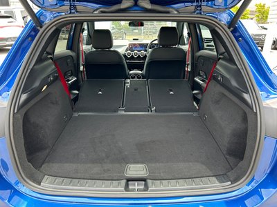 2025 Mercedes-BENZ GLA 缩略图 16
