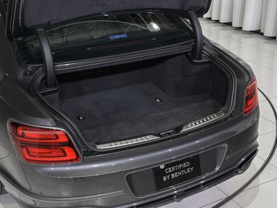 BENTLEY FLYING SPUR - 9