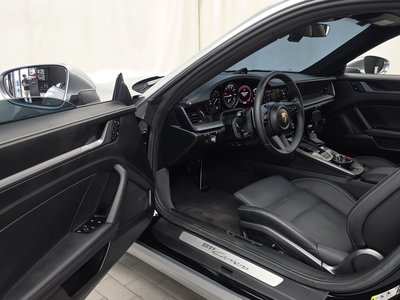 2023 Porsche 911 — миниатюра 13