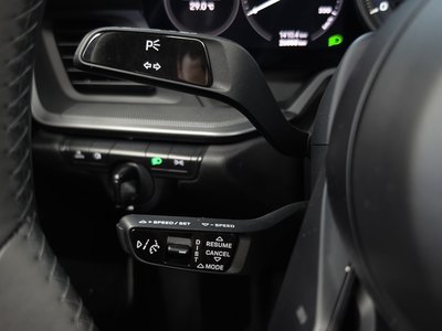 2023 Porsche 911 — миниатюра 25