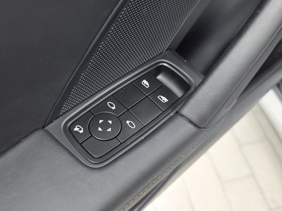 2023 Porsche 911 — миниатюра 31