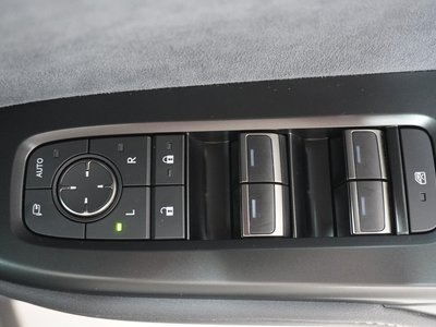 صورة مصغرة 20 لـ 2023 Lexus RZ