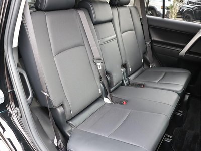 2023 Toyota LAND CRUISER PRADO — миниатюра 35