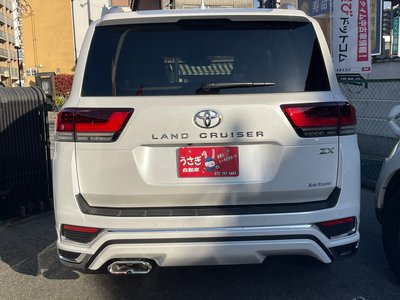 TOYOTA LAND CRUISER 300 - 5