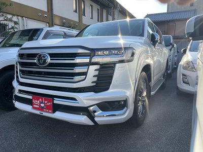 TOYOTA LAND CRUISER 300 - 7