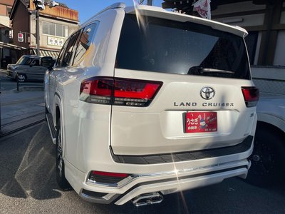 TOYOTA LAND CRUISER 300 - 4