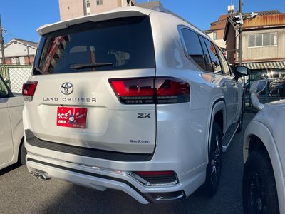 TOYOTA LAND CRUISER 300 - 6