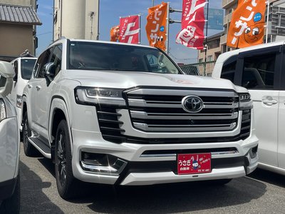 TOYOTA LAND CRUISER 300 - 1