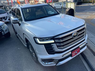 TOYOTA LAND CRUISER 300 - 8