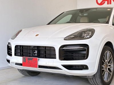 PORSCHE CAYENNE - 9