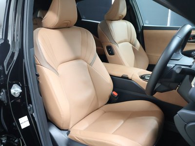 صورة مصغرة 31 لـ 2024 Toyota CROWN SPORT