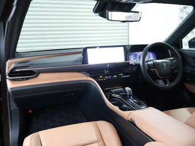 صورة 3 لـ 2024 Toyota CROWN SPORT