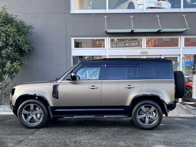 LAND ROVER DEFENDER - 6