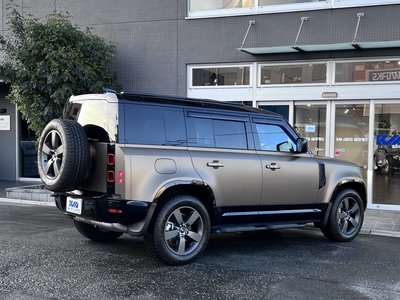 LAND ROVER DEFENDER - 7