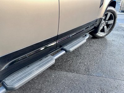 LAND ROVER DEFENDER - 10