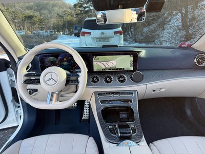 MERCEDES-BENZ E-CLASS - 6
