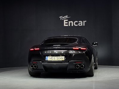 FERRARI ROMA - 4