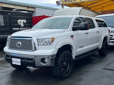 TOYOTA TUNDRA - 1