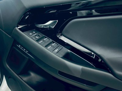 2025 LAND Rover RANGE ROVER EVOQUE thumbnail 28