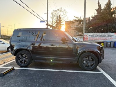 LAND ROVER DEFENDER - 6