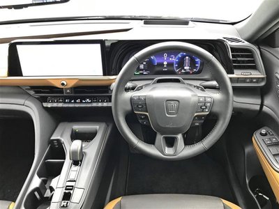 TOYOTA CROWN CROSSOVER - 4